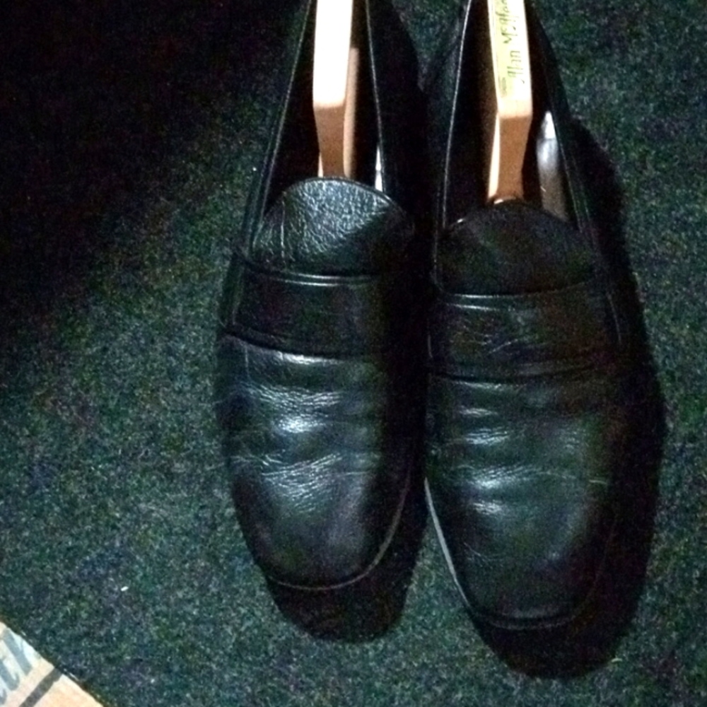 Size 11.5 Dack Black loafer leather. With box and shoe form holder
